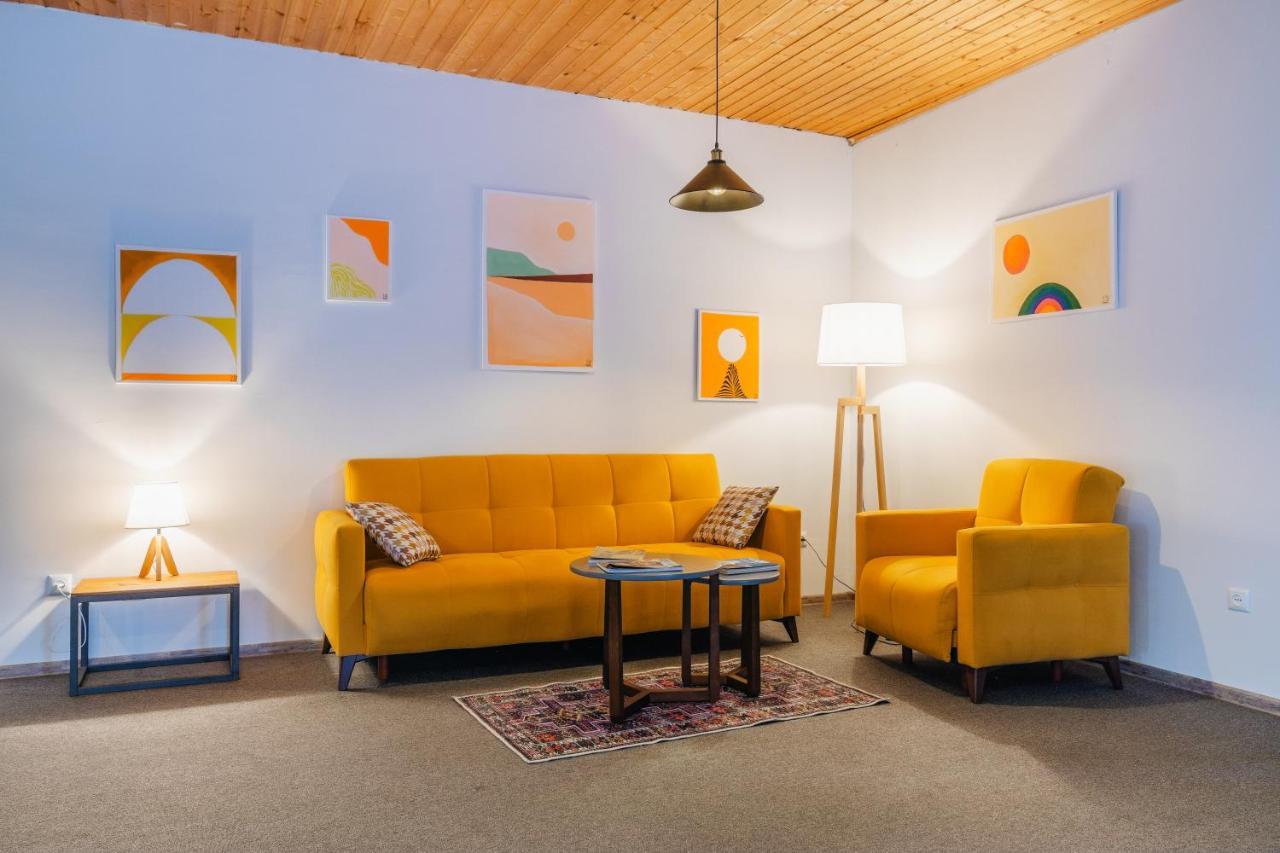 Hotel & Wine Cellar Arge Телави Екстериор снимка