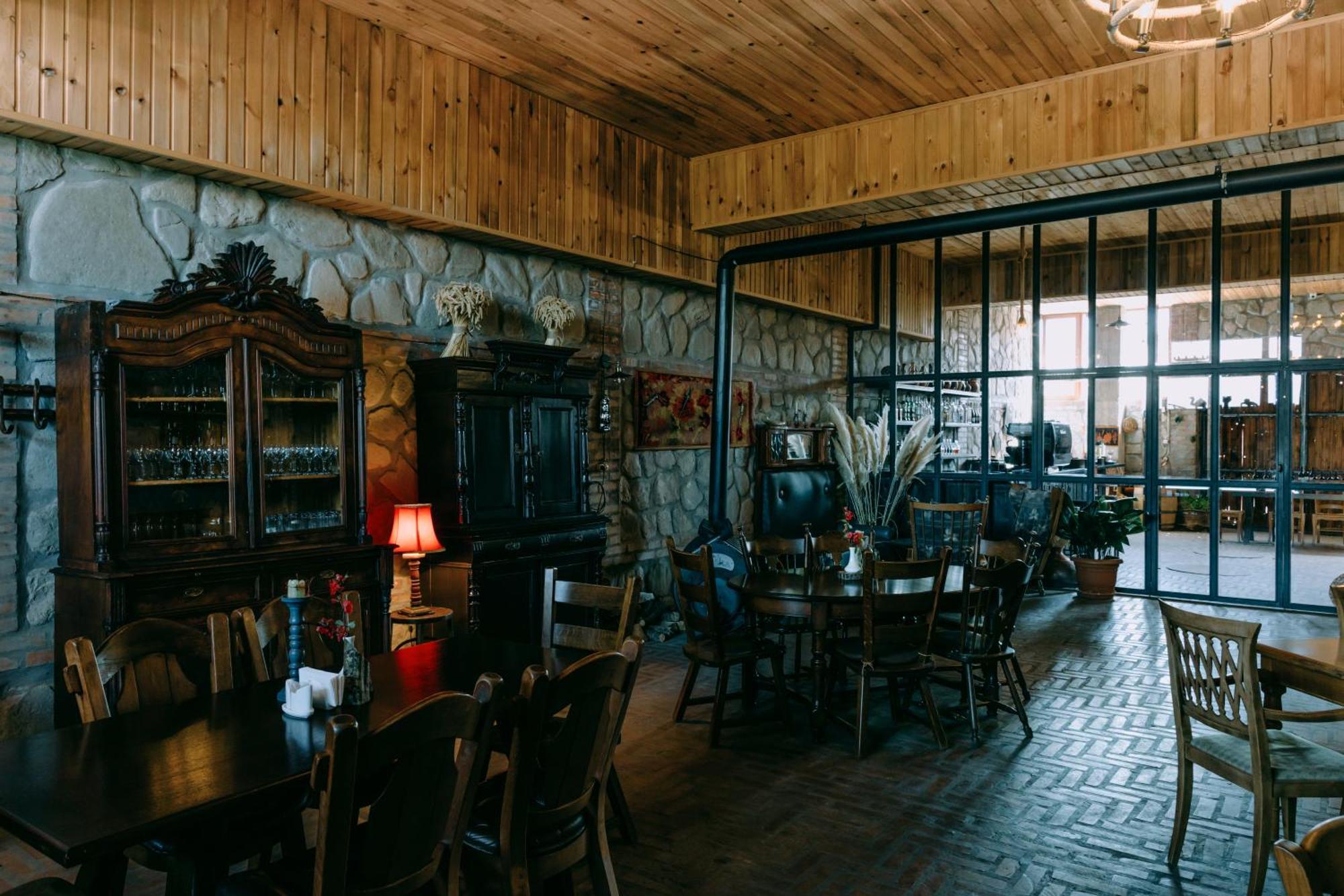 Hotel & Wine Cellar Arge Телави Екстериор снимка